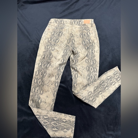 Snake Pattern Judy Blue Jeans - Picture 3 of 6